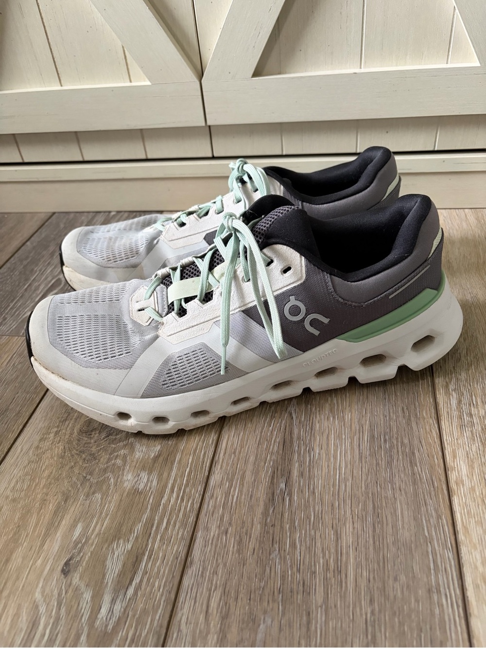On Running Cloud Runner Men’s Shoes Size 12.5